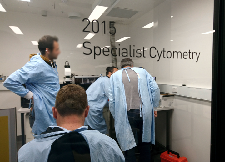 Hands-on training session for researchers learning to operate an RT-DC system